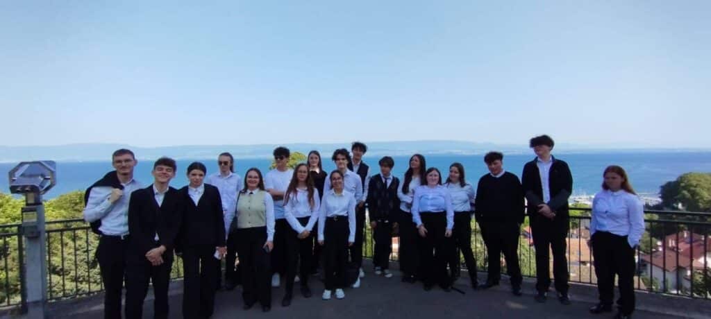 VOYAGE SCOLAIRE DE BACPRO 1 508665171 1238011361668493 8939040407804762659 n
