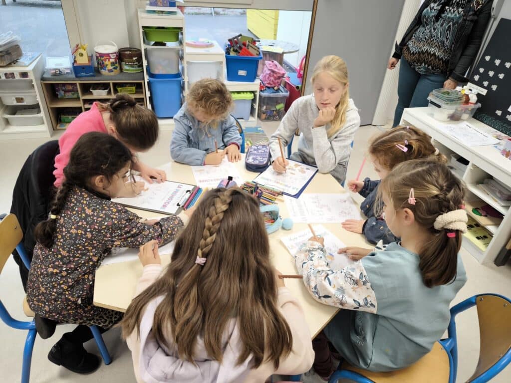 Parrains CM1/CM2 et filleuls MS/GS 27 561030244 1342175531252075 8209382529475332843 n 2