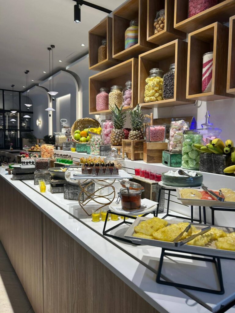 647049084 1465740738895553 8460843749827621398 n