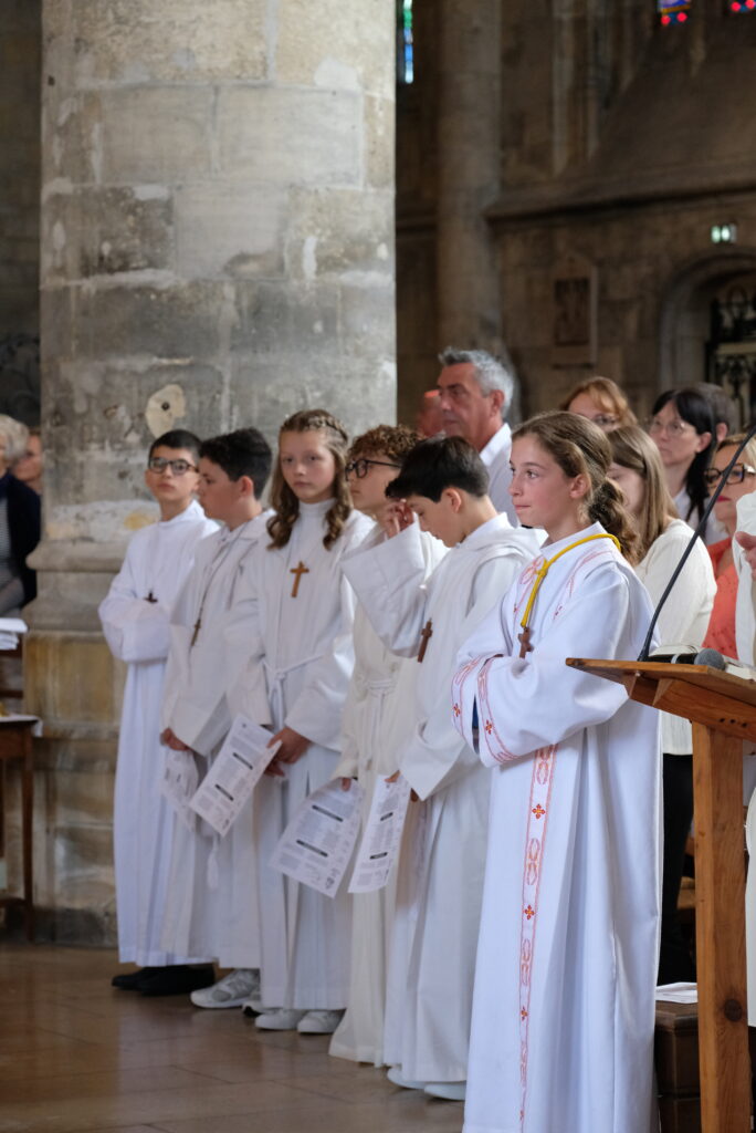 Messe communion 12 06 2026 Peronne 44 1